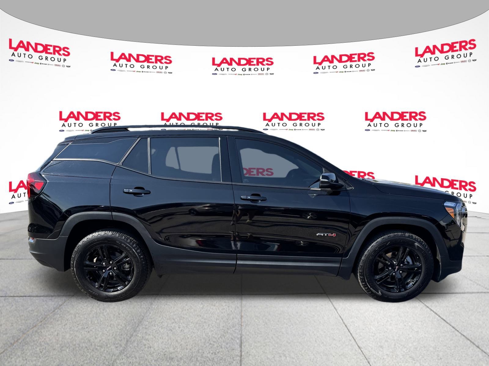 Used 2024 GMC Terrain AT4 image 2