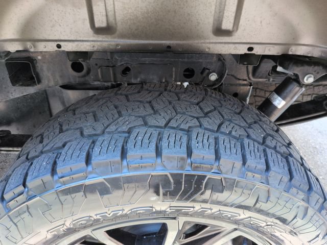 Certified 2025 Ford F150 Platinum w/ FX4 Off-Road Package AWD/4WD image 32