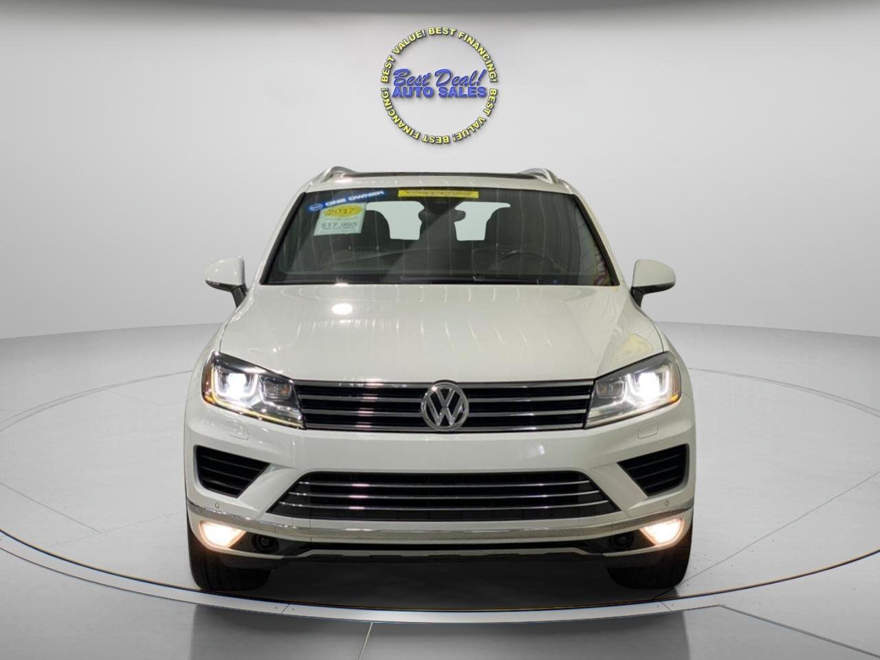 Used 2017 Volkswagen Touareg Wolfsburg Edition AWD/4WD image 8