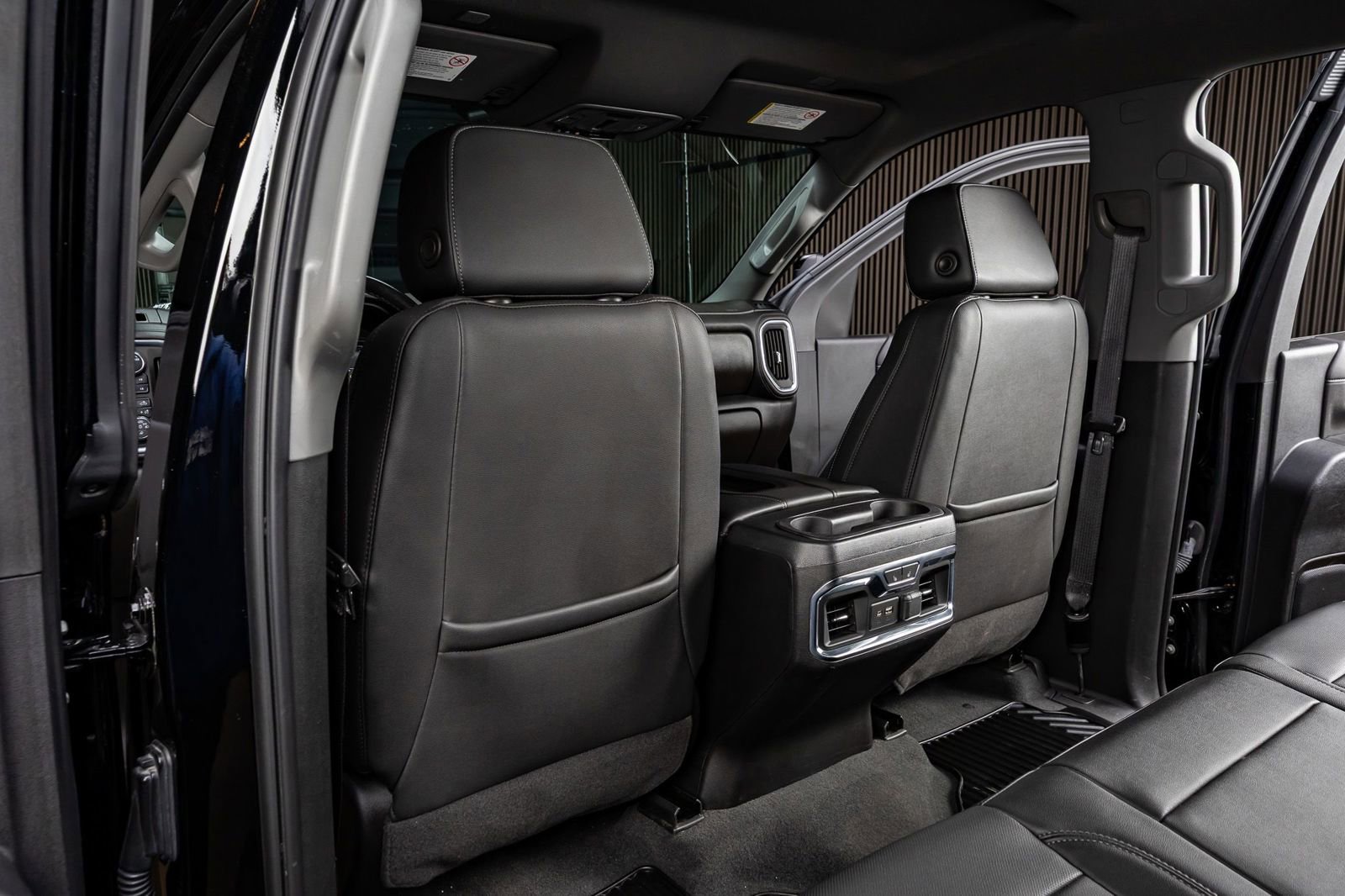 Used 2021 Chevrolet Silverado 2500 LTZ w/ LTZ Plus Package image 33