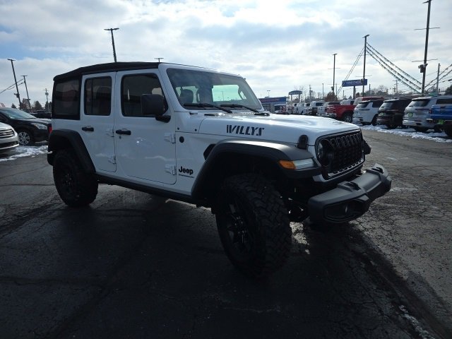 Used 2024 Jeep Wrangler Willys image 9