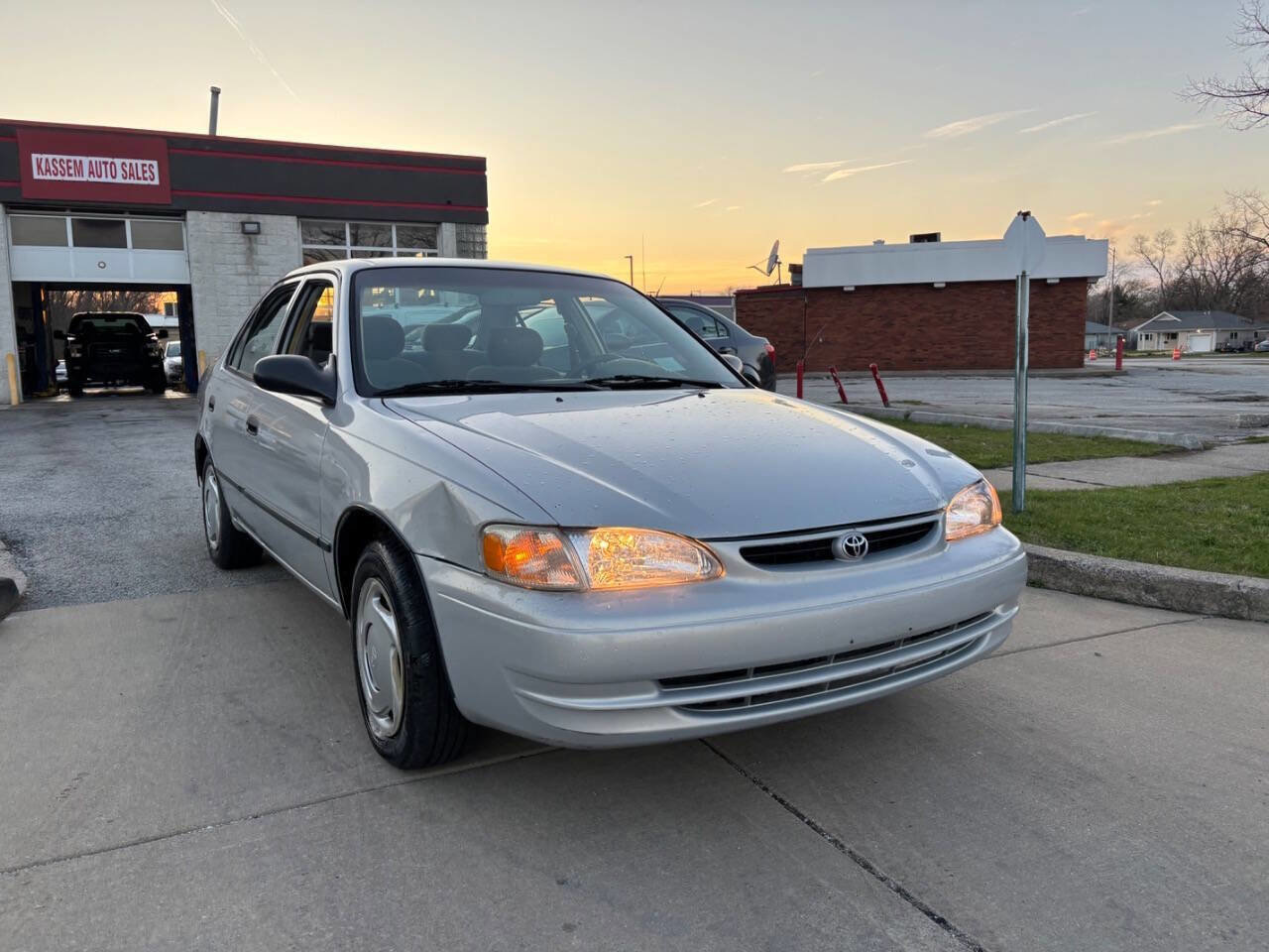 Used 2000 Toyota Corolla VE image 3