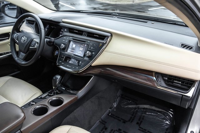 Used 2015 Toyota Avalon XLE Touring image 24