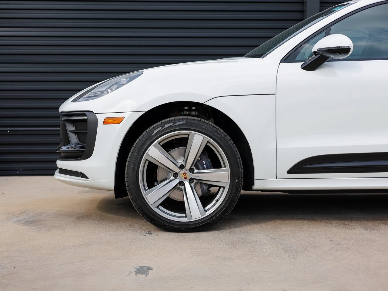 Certified 2026 Porsche Macan AWD/4WD image 11