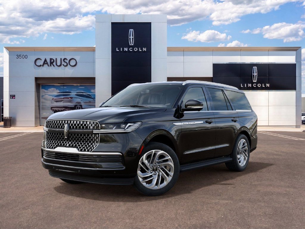 New 2027 Lincoln Navigator Premiere AWD/4WD image 2
