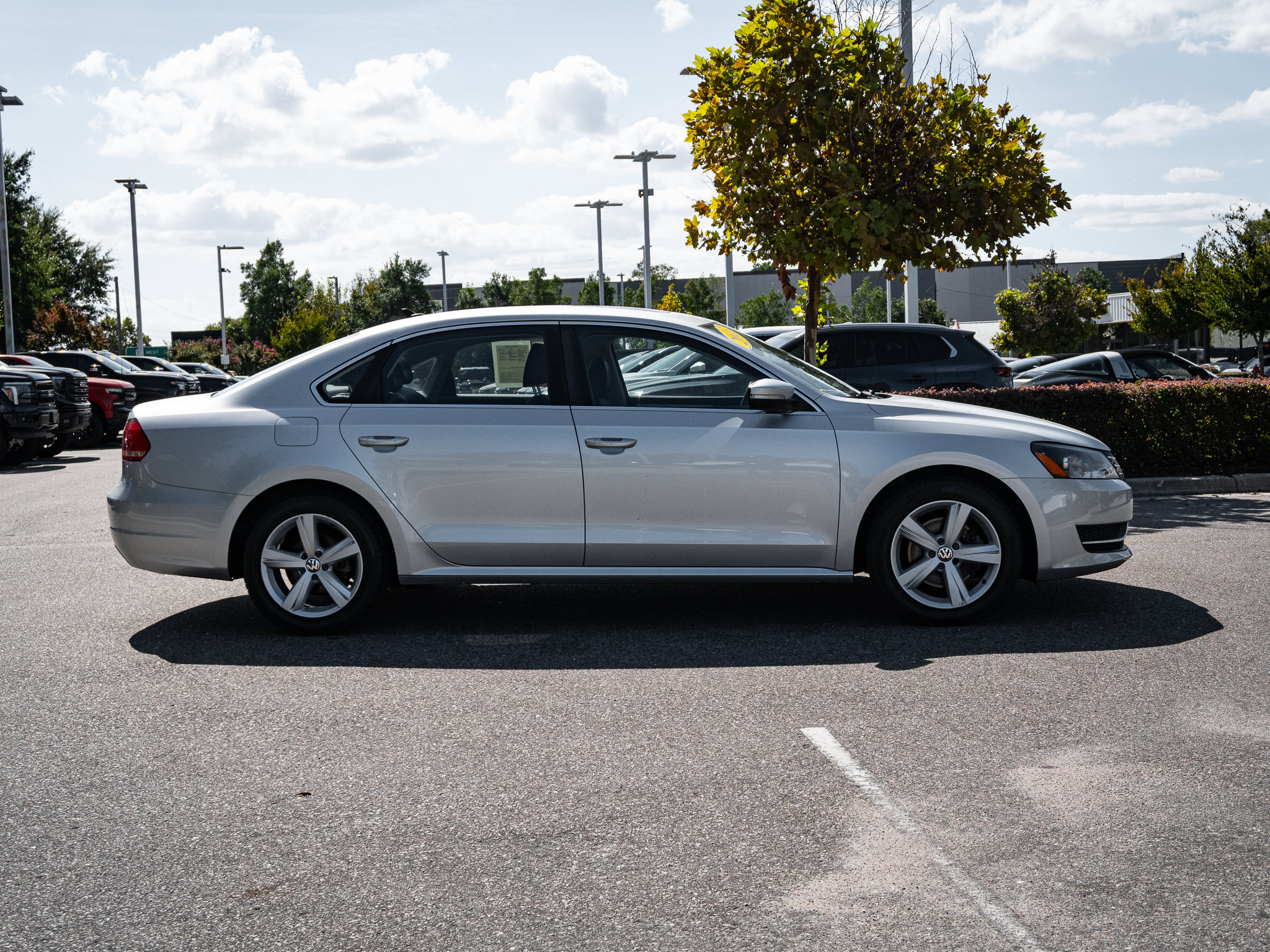 Used 2013 Volkswagen Passat TDI SE FWD image 11
