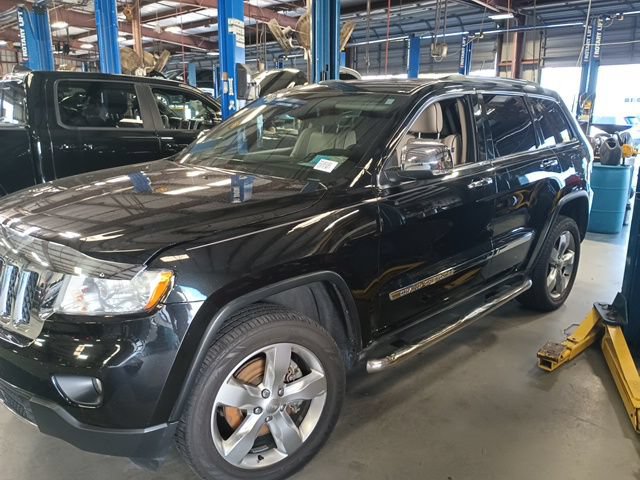 Used 2012 Jeep Grand Cherokee Overland AWD/4WD image 5