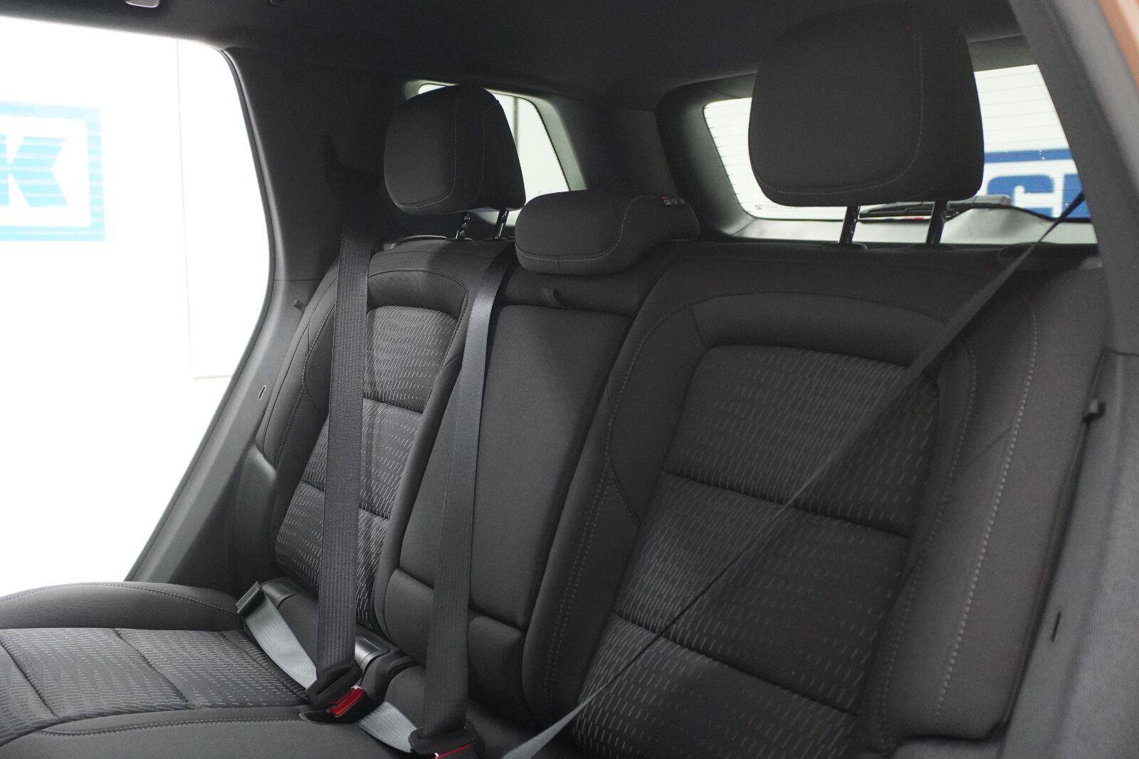 New 2027 Chevrolet Equinox LT w/ Safety and Technology Package FWD image 29