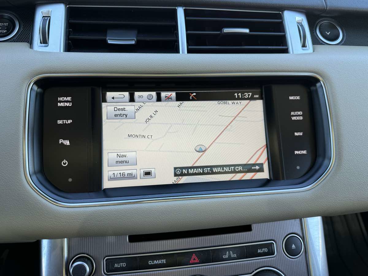 Used 2015 Land Rover Range Rover Sport HSE image 31