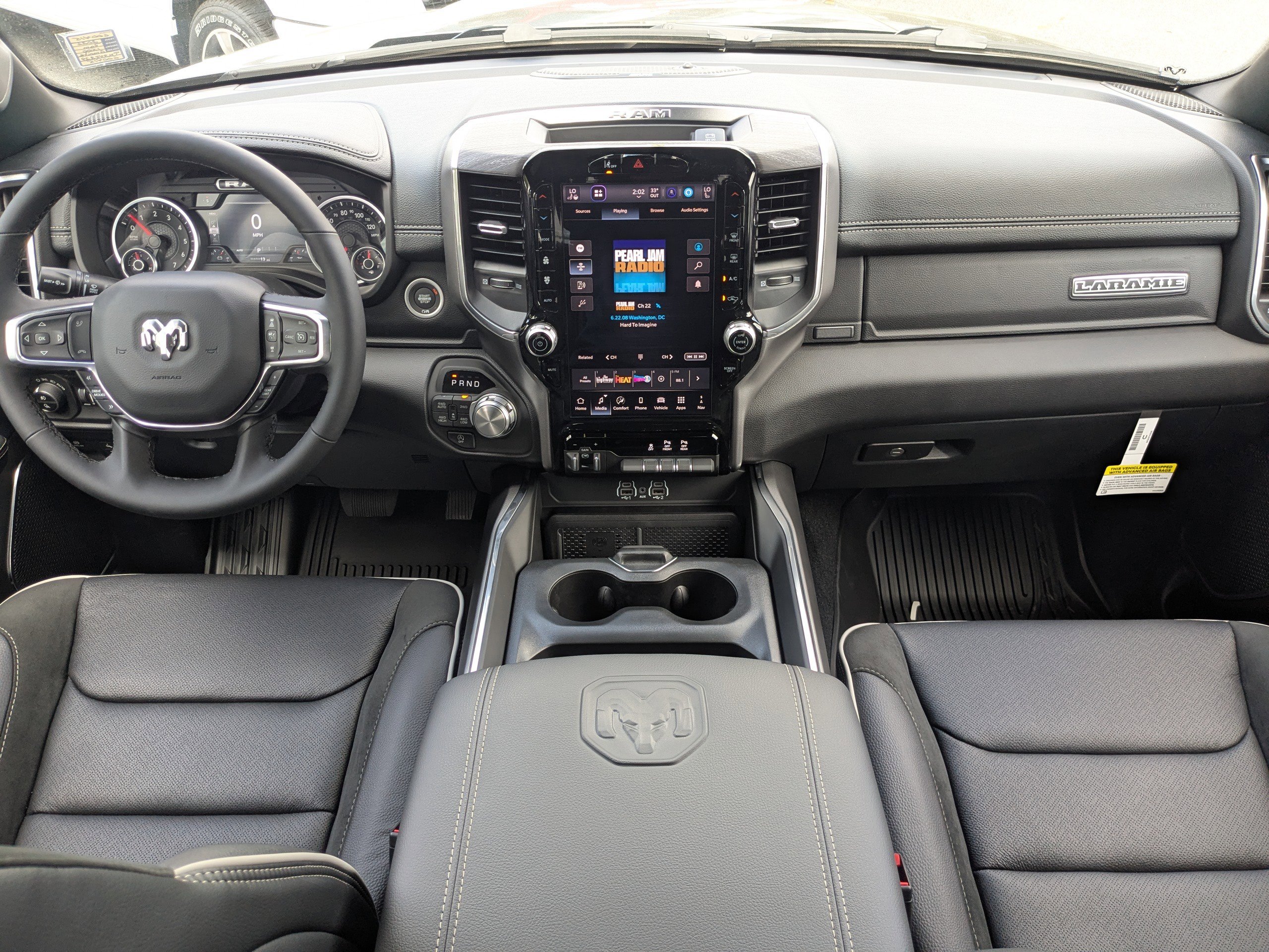 New 2026 RAM 1500 Laramie AWD/4WD image 14