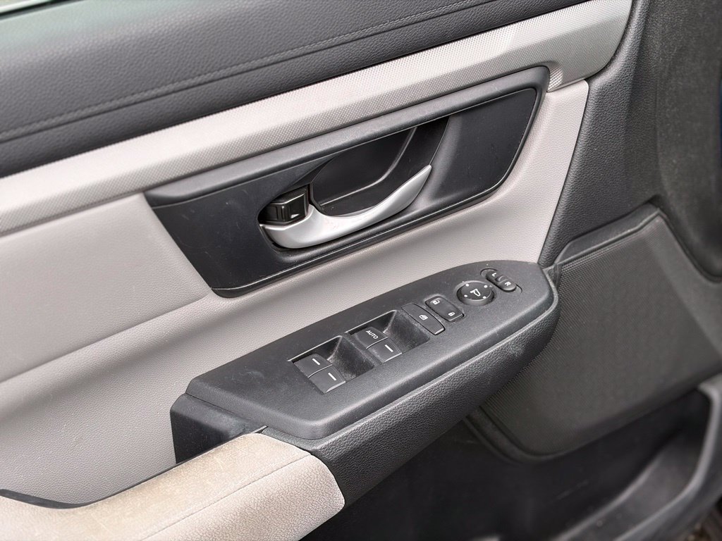 Used 2018 Honda CR-V LX image 17