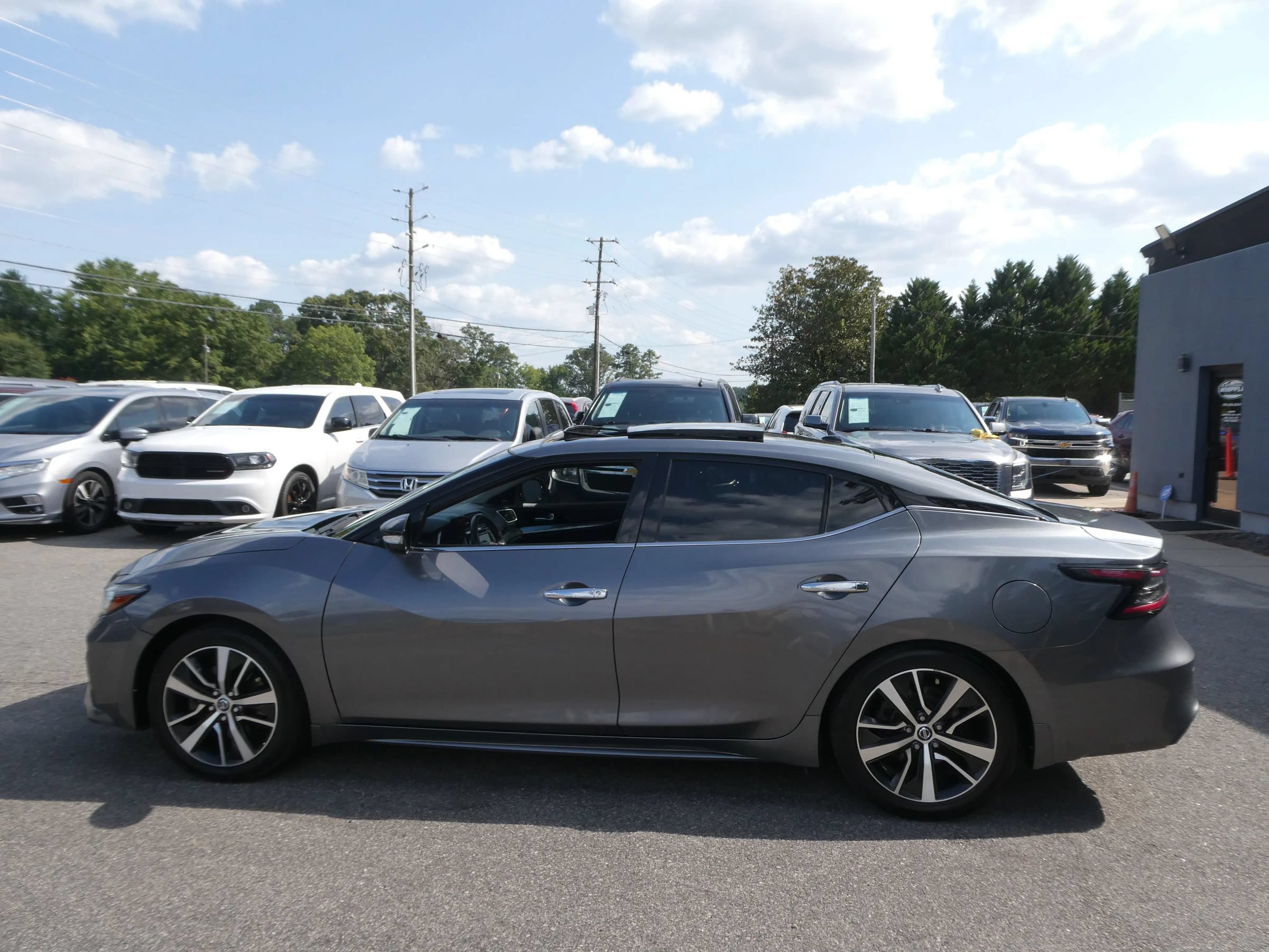 Used 2020 Nissan Maxima 3.5 SL FWD image 9