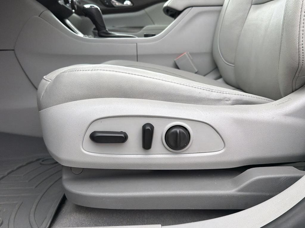Used 2018 GMC Acadia SLT FWD image 22