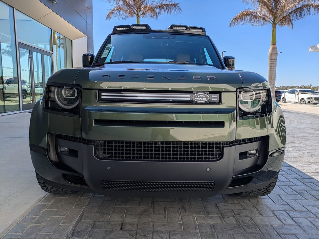 New 2026 Land Rover Defender 110 X-Dynamic SE image 9