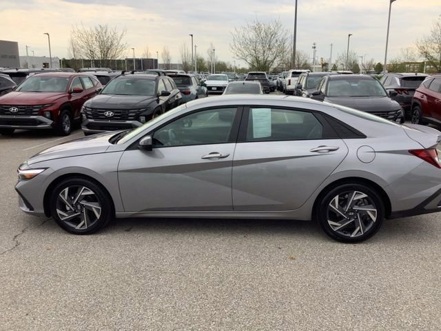 Certified 2025 Hyundai Elantra Sport w/ Cargo Package FWD image 8