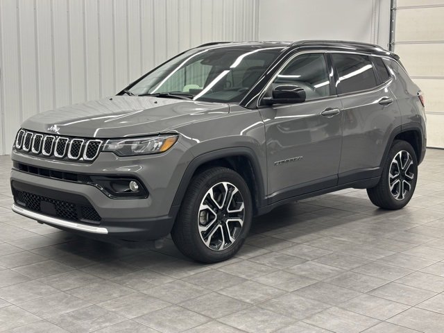 Used 2024 Jeep Compass Limited image 5