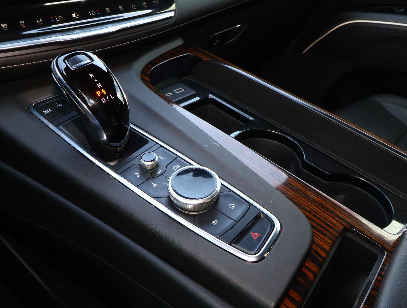 Used 2022 Cadillac Escalade Luxury RWD image 30