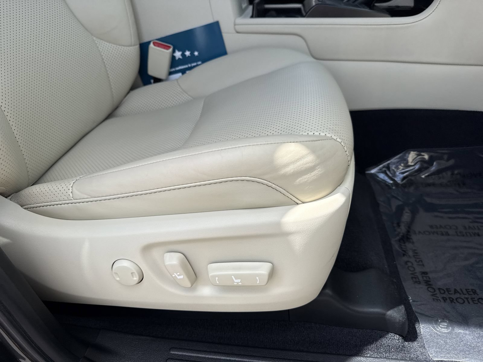 Used 2023 Lexus GX 460 Luxury w/ Sport Design Package AWD/4WD image 30