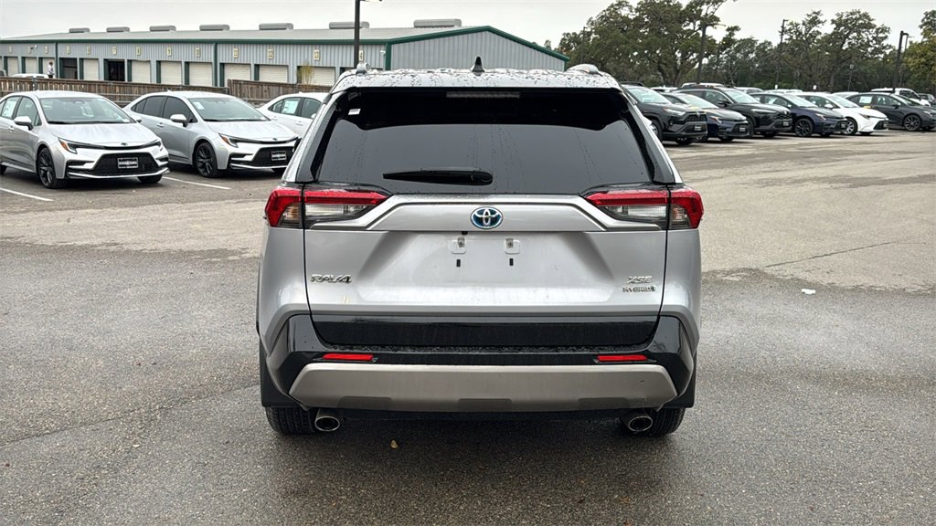 Used 2022 Toyota RAV4 XSE image 4