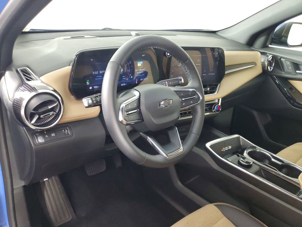 Used 2025 Chevrolet Equinox ACTIV w/ Safety and Technology Package image 11