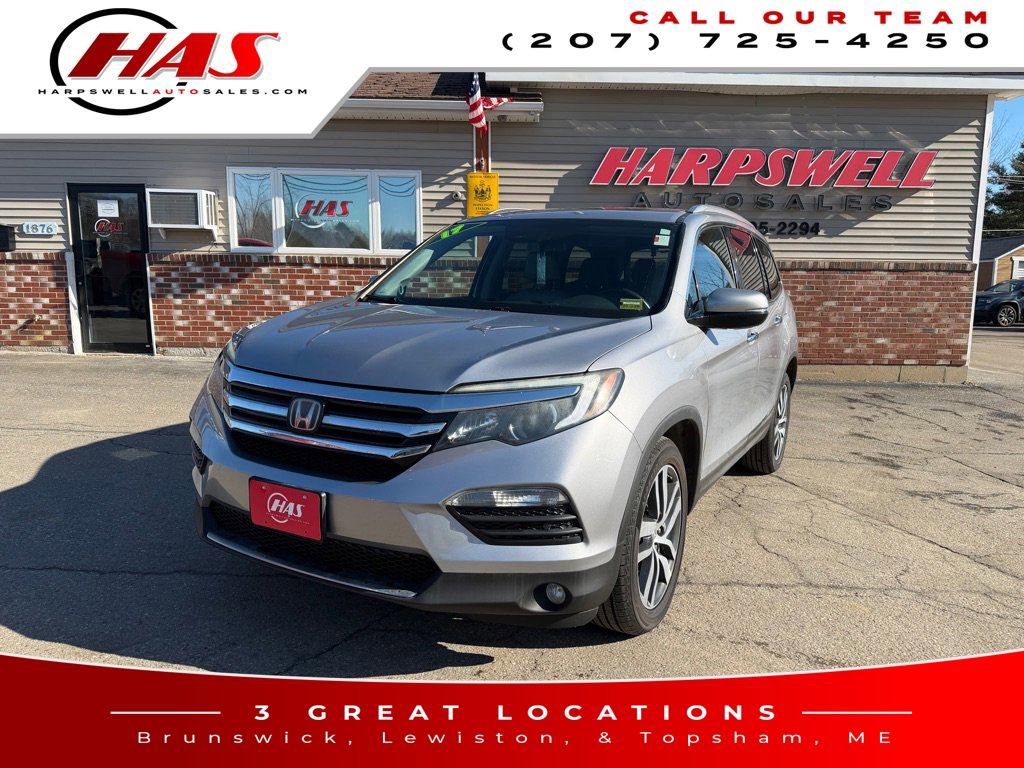Used 2017 Honda Pilot Touring image 1