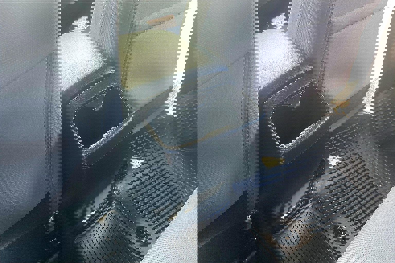 Used 2023 Toyota Tacoma SR5 AWD/4WD image 39