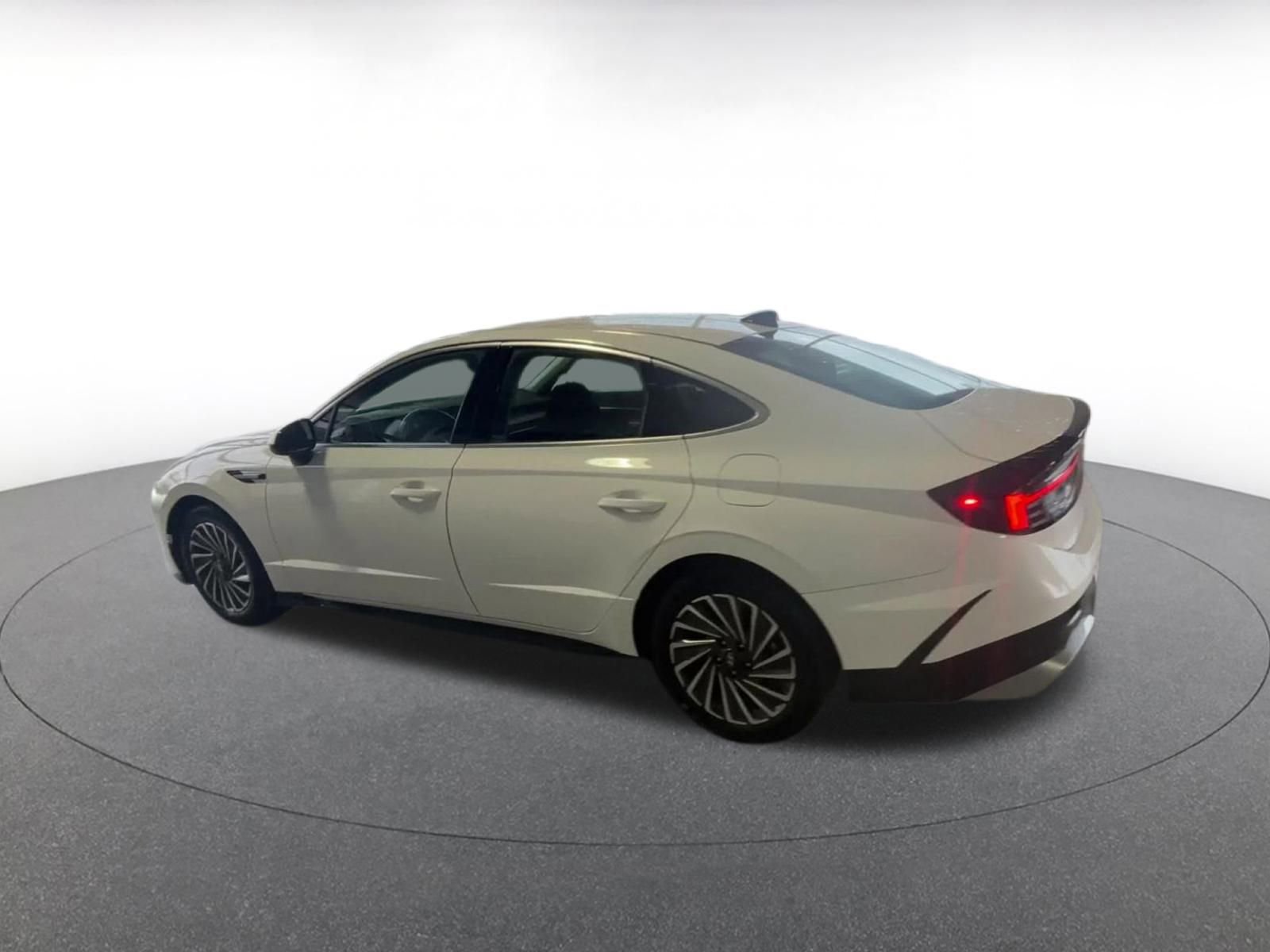 Used 2025 Hyundai Sonata SEL image 11