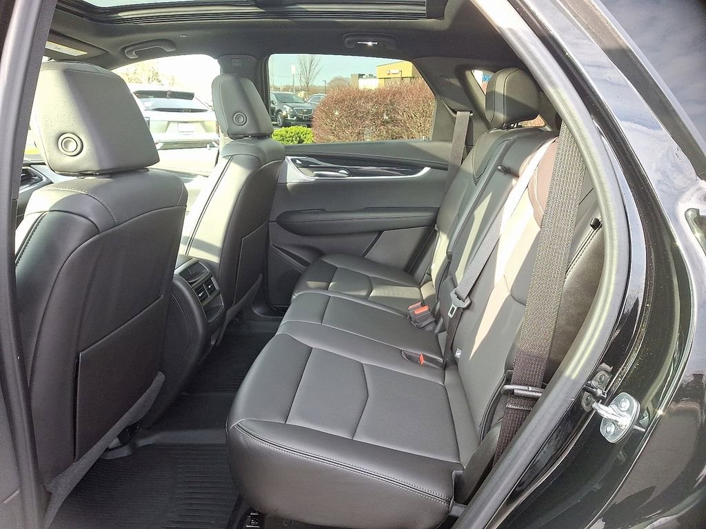 Certified 2025 Cadillac XT5 Premium Luxury w/ LPO, Floor Liner Package image 10