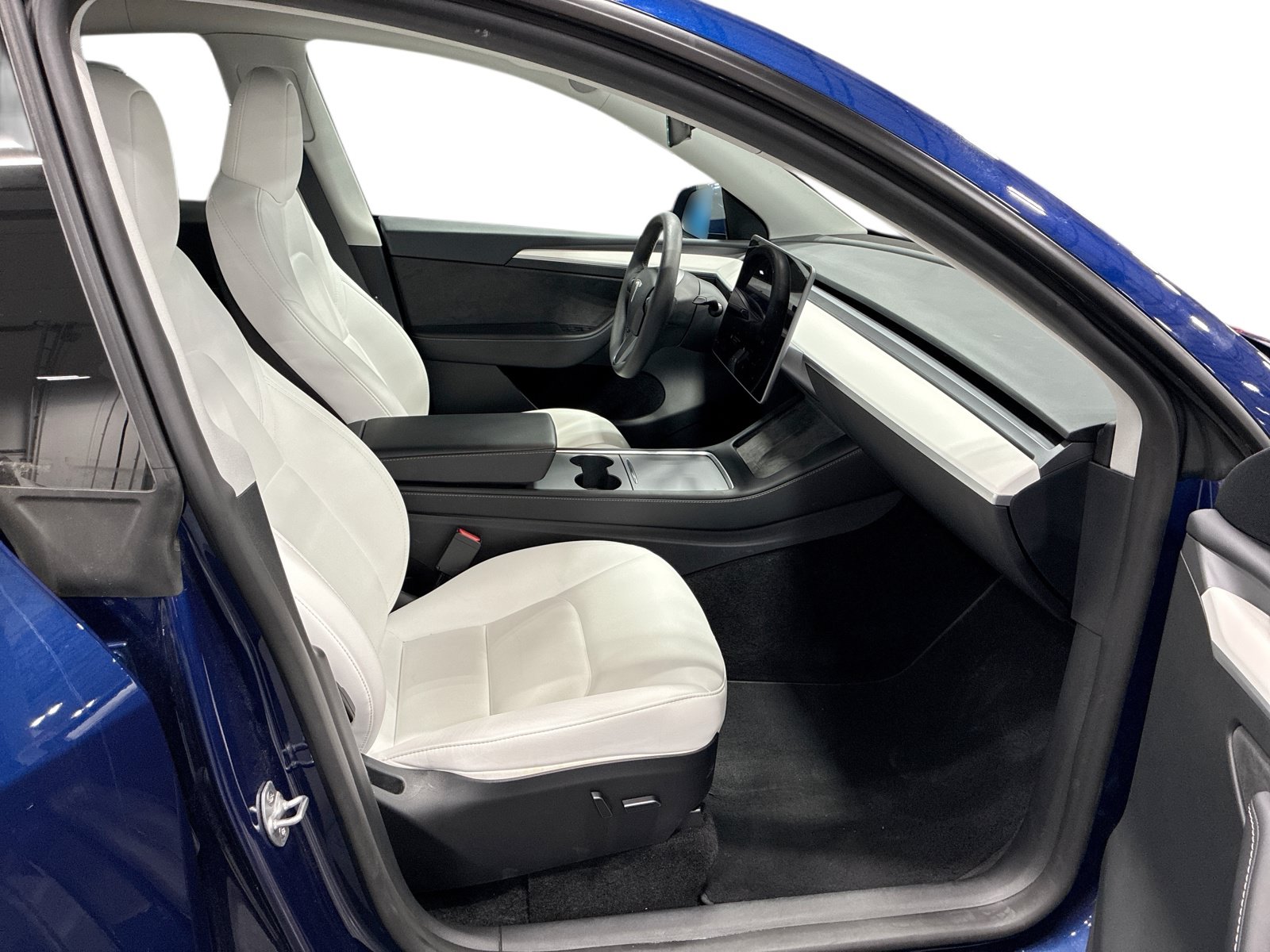Certified 2023 Tesla Model Y Long Range AWD/4WD image 13