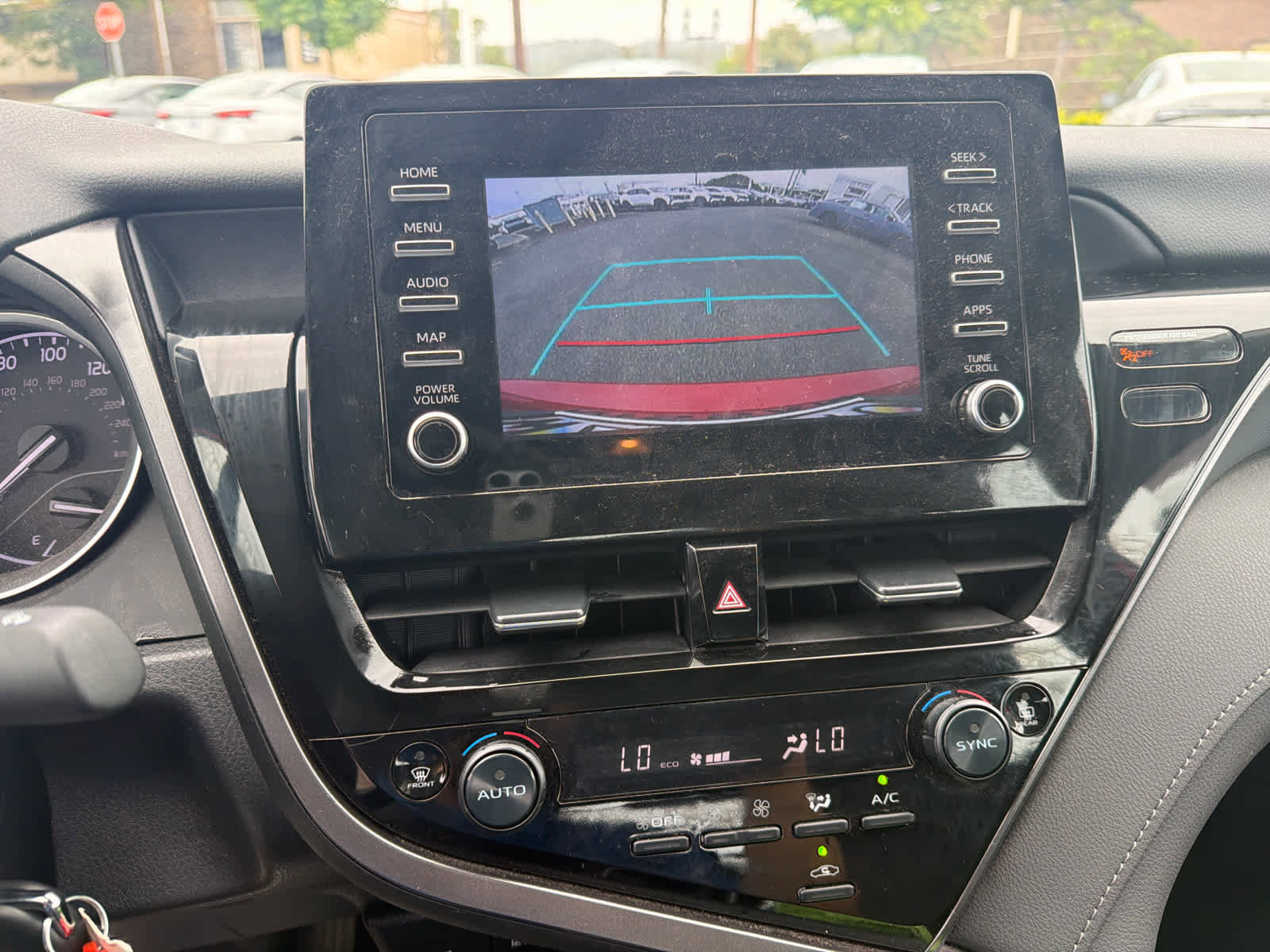 Used 2024 Toyota Camry LE image 7