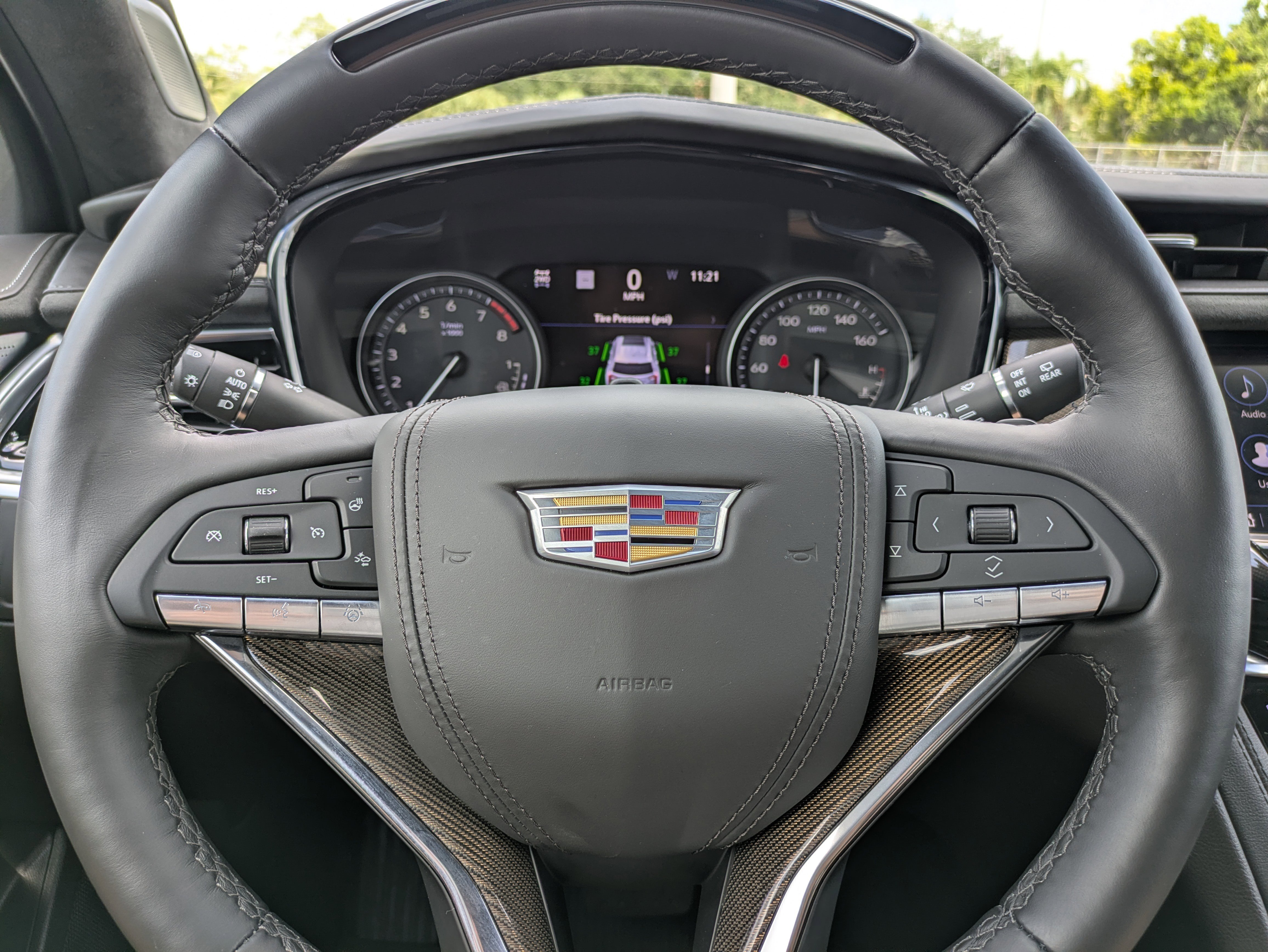Used 2025 Cadillac XT6 Premium Luxury w/ Platinum Package AWD/4WD image 26