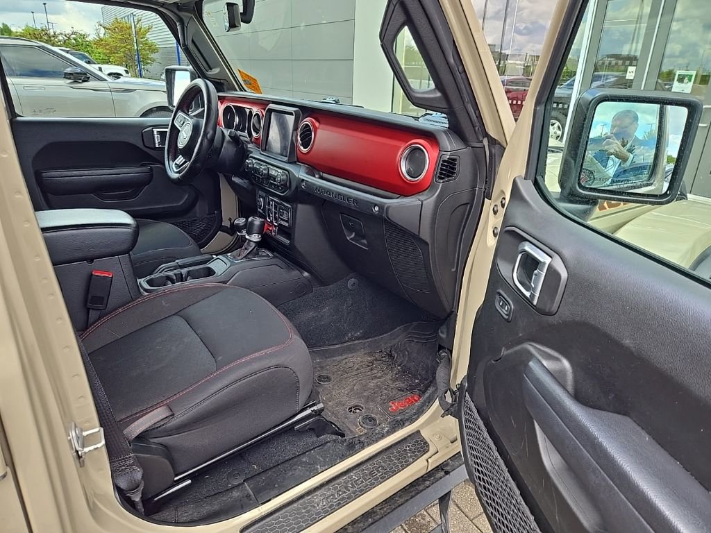 Used 2022 Jeep Wrangler Unlimited Rubicon w/ Xtreme Recon 35" Tire Package AWD/4WD image 18