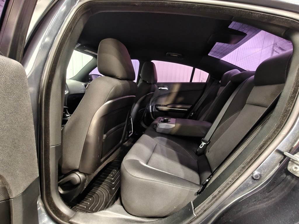Used 2018 Dodge Charger SXT RWD image 24