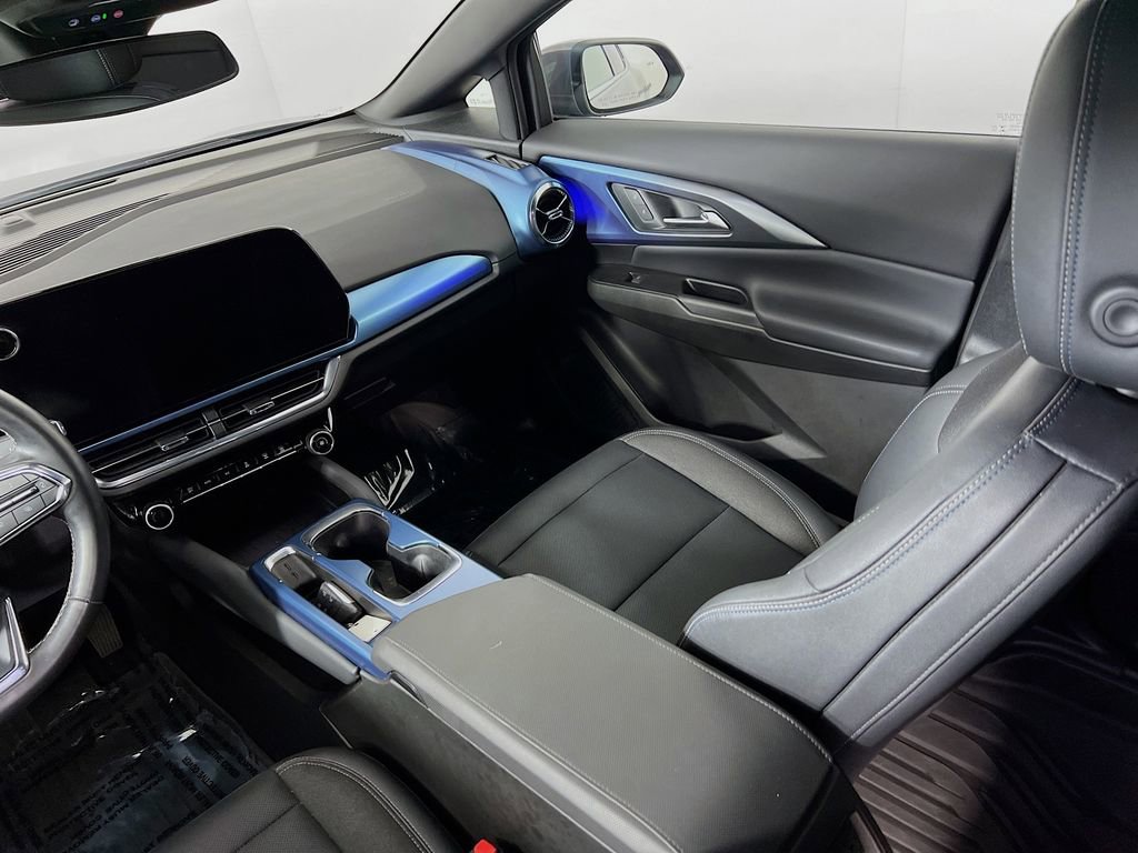 Certified 2024 Chevrolet Equinox EV LT FWD image 22