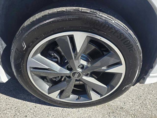 Used 2024 Audi Q4 e-tron Premium Plus image 9