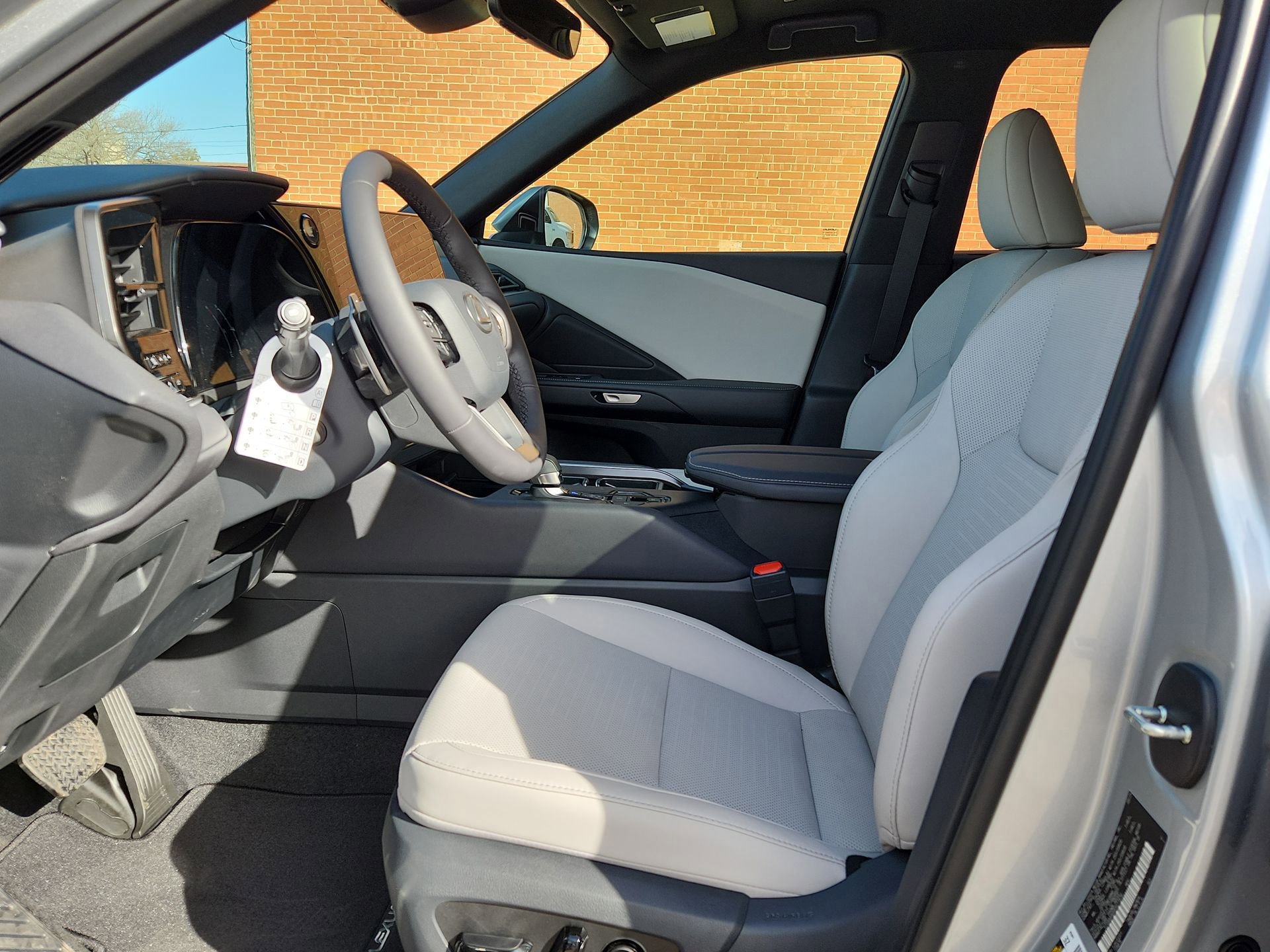 Certified 2024 Lexus TX 350 FWD w/ Accessory Package (Z1) image 16