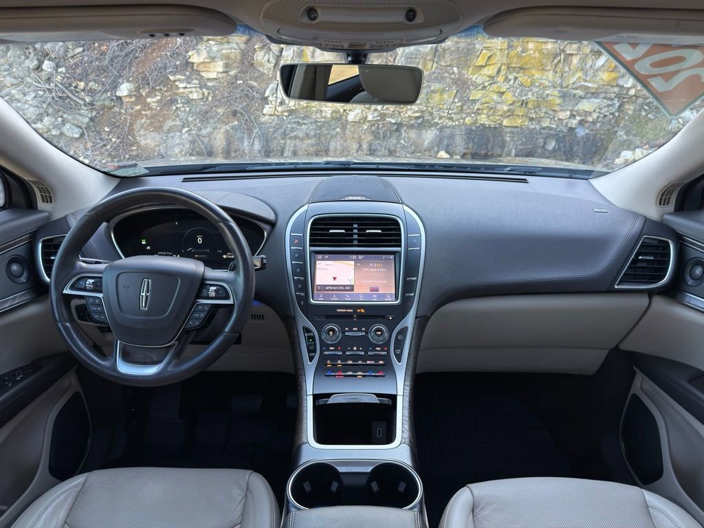 Used 2020 Lincoln Nautilus Reserve image 16