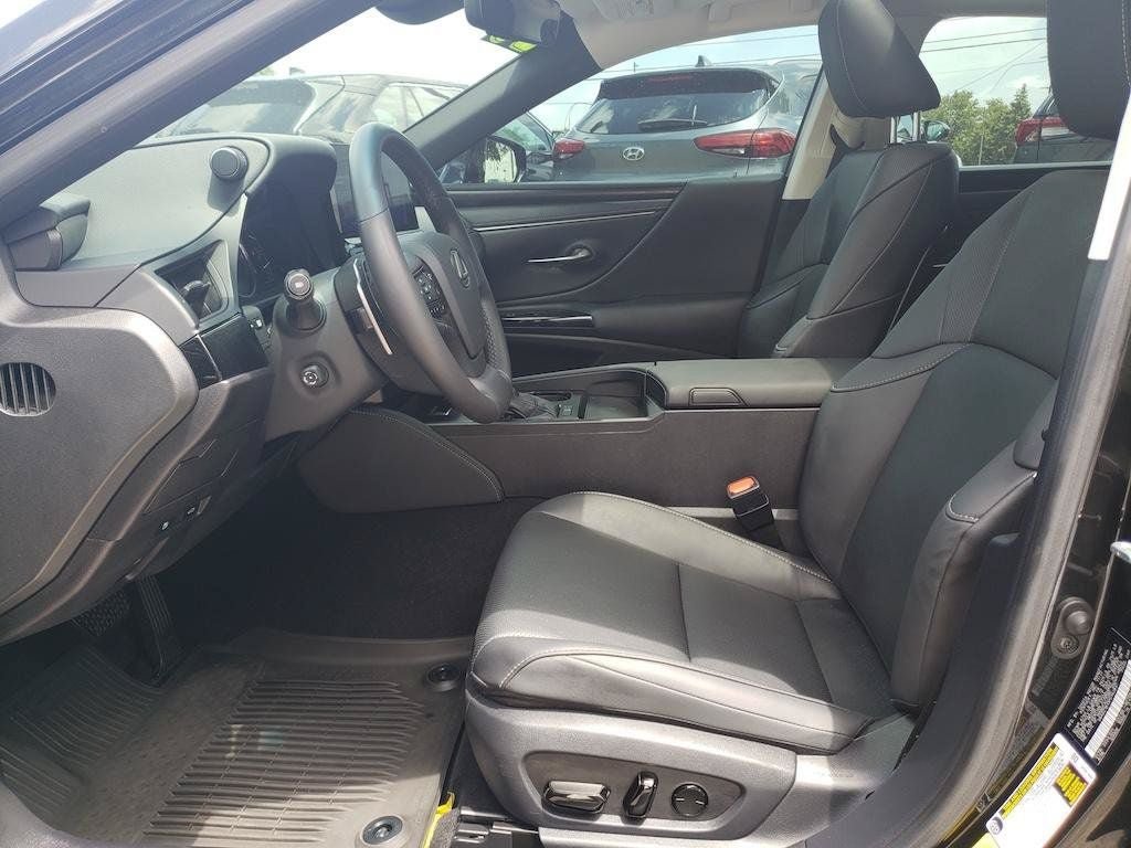 Used 2023 Lexus ES 350 w/ Premium Package FWD image 16
