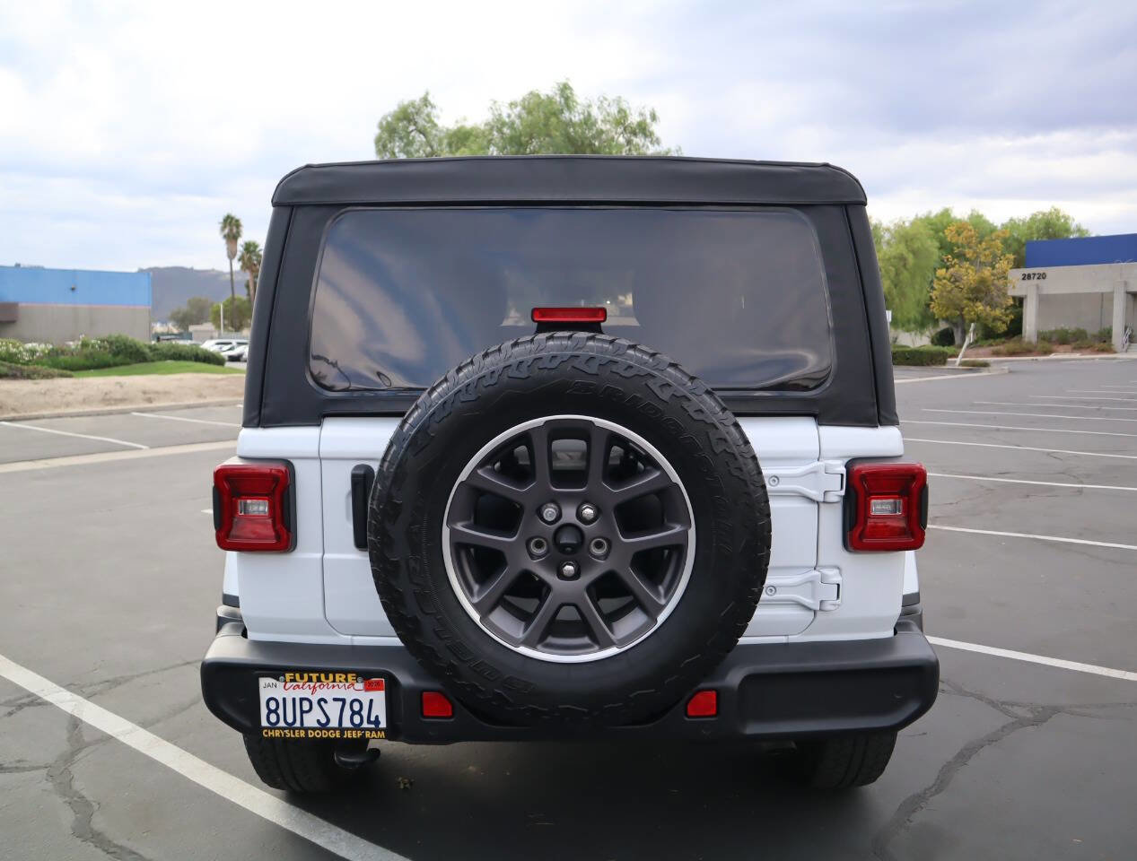 Used 2021 Jeep Wrangler Sport image 9
