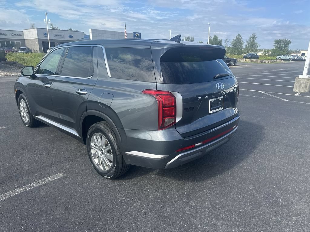 Used 2023 Hyundai Palisade SE w/ Cargo Package AWD/4WD image 6