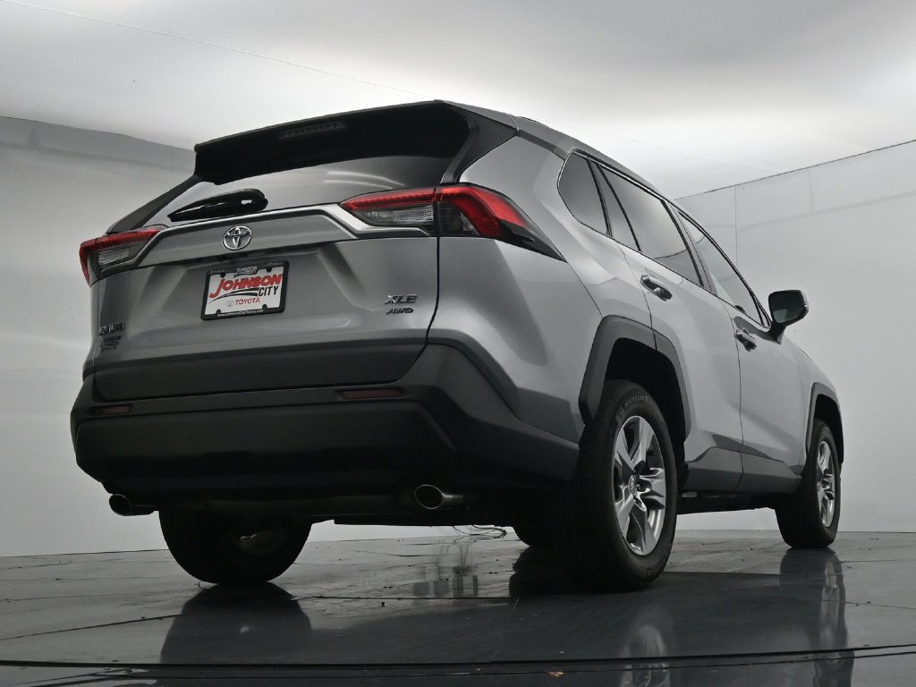 Used 2024 Toyota RAV4 XLE AWD/4WD image 36