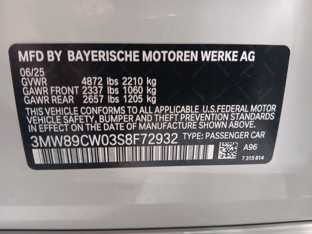 Used 2025 BMW 330i xDrive Sedan w/ Premium Package AWD/4WD image 3