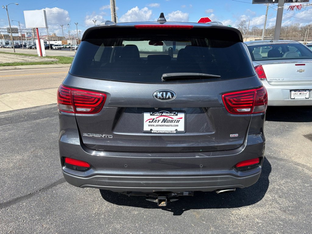 Used 2019 Kia Sorento LX w/ LX Convenience Package image 3