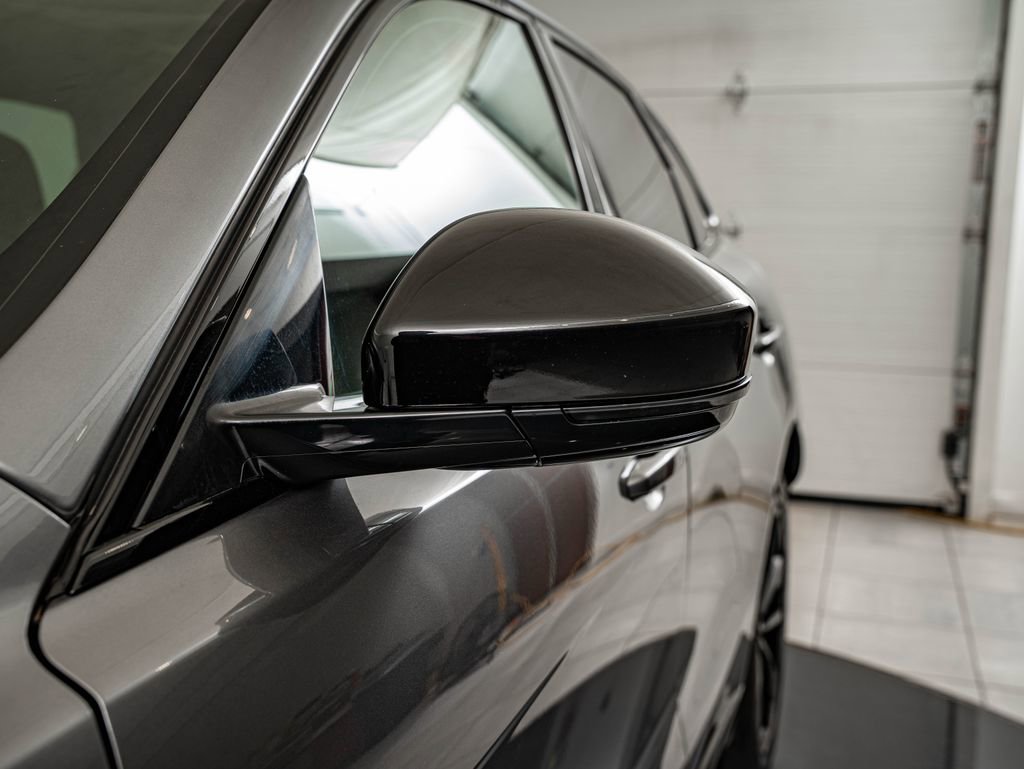 Certified 2025 Jaguar F-PACE R-Dynamic S AWD/4WD image 9