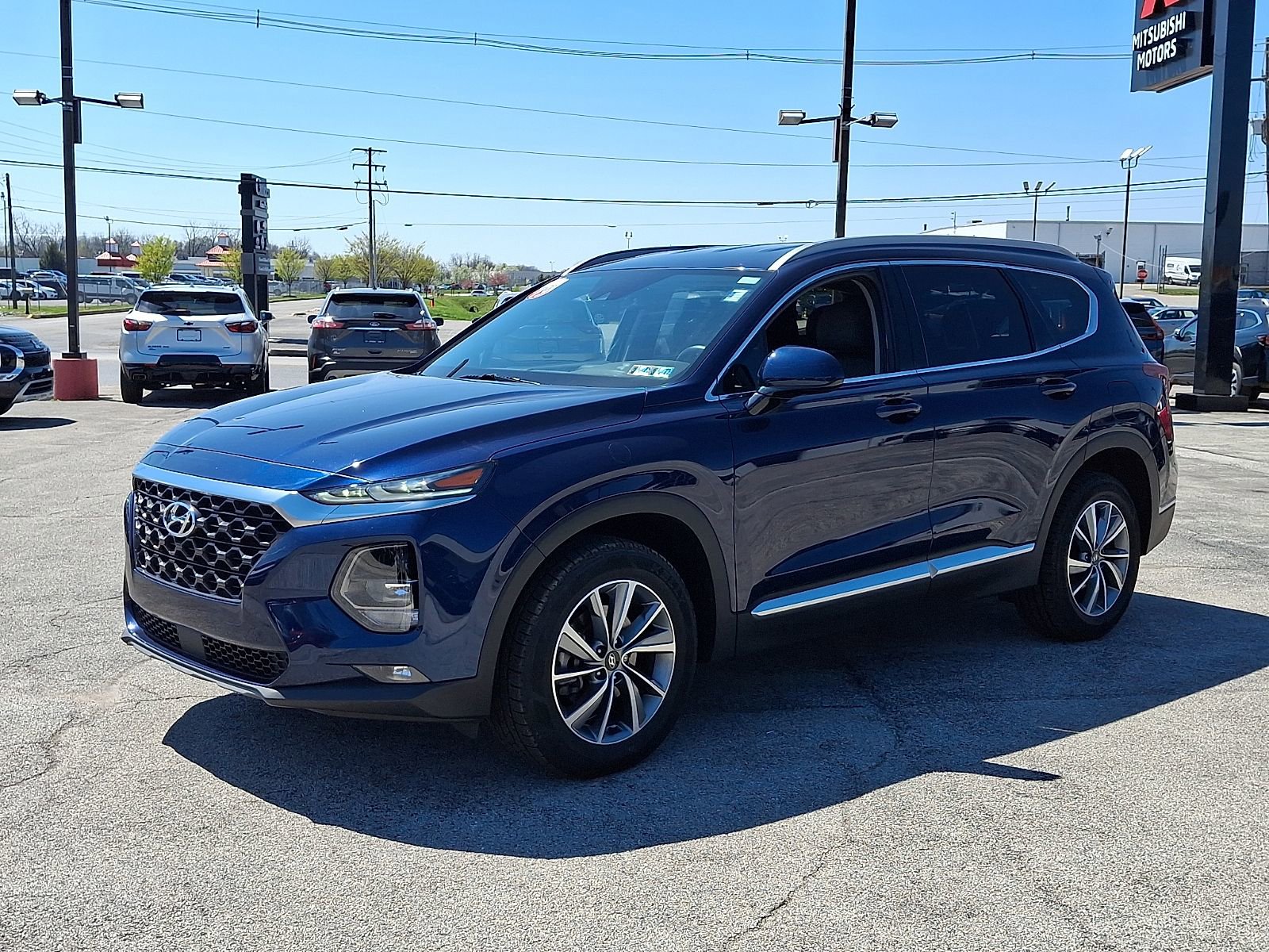 Used 2019 Hyundai Santa Fe SEL image 3