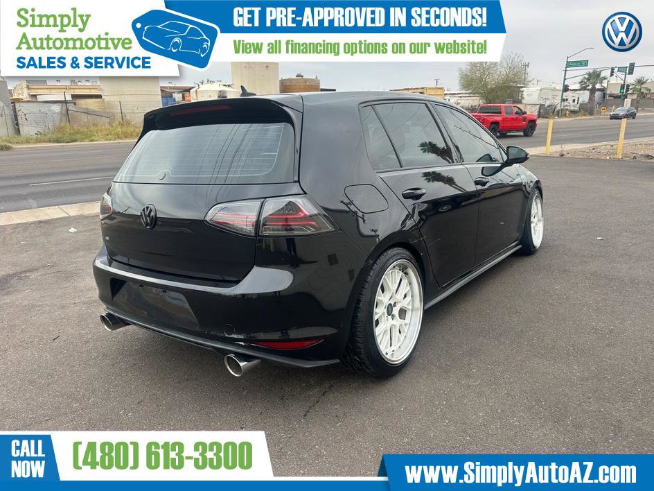 Used 2017 Volkswagen Golf 4-Door FWD image 9