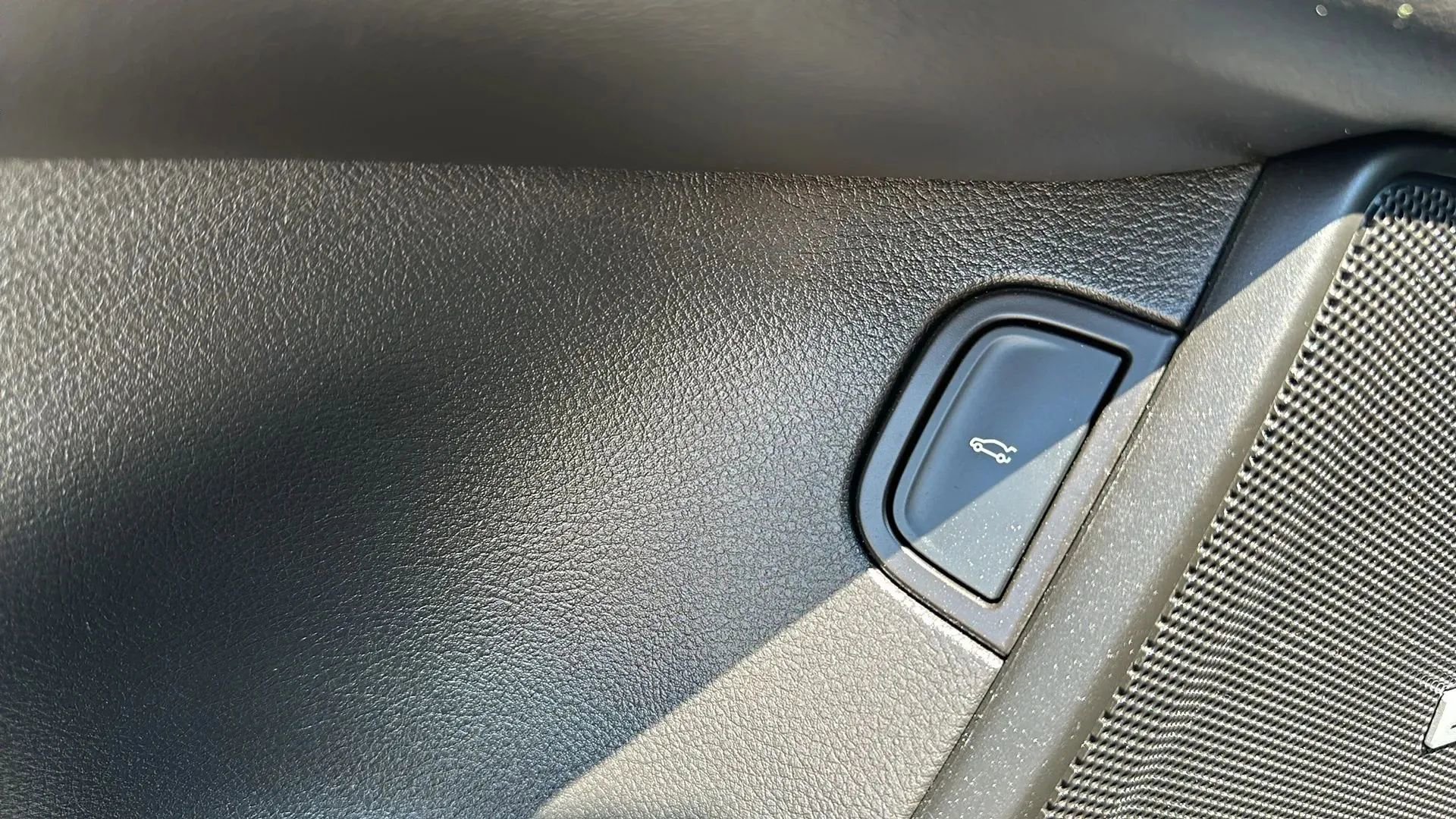 Used 2020 Cadillac CT6 Luxury image 14