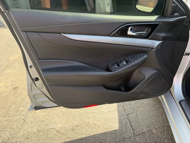Used 2018 Nissan Maxima 3.5 SL FWD image 18
