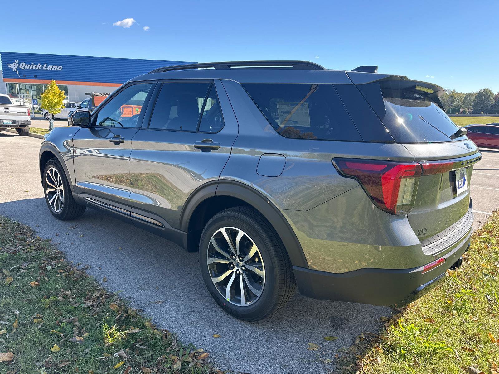 New 2026 Ford Explorer ST-Line image 3