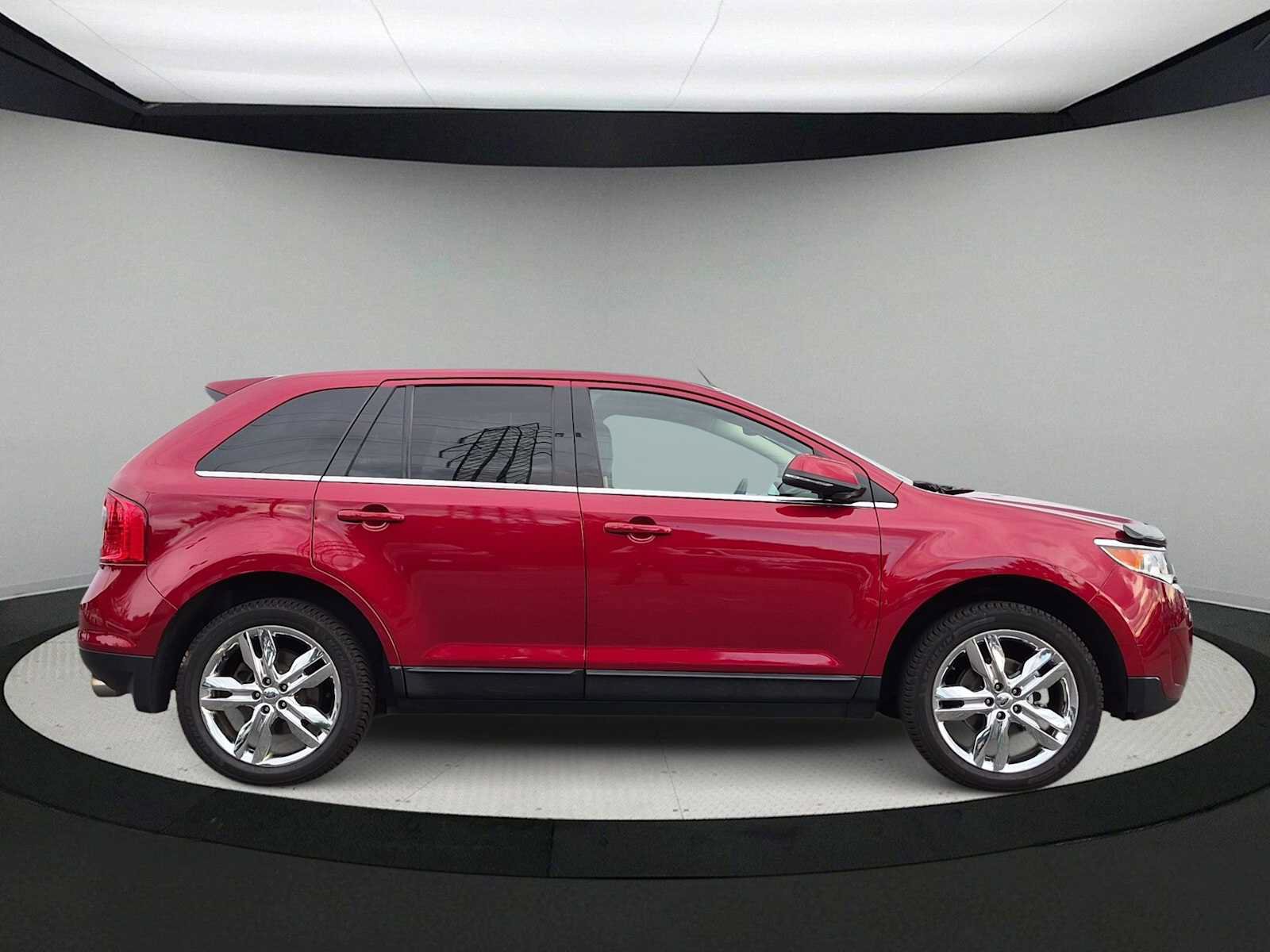 Used 2014 Ford Edge Limited w/ Equipment Group 302A AWD/4WD image 9